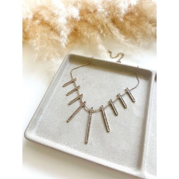 3/$20 ⭐️ Guess Bib Necklace Gold Jewelry Bar Charm - Picture 1 of 6